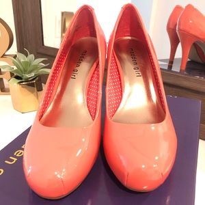 Gorgeous Coral Madden girl heels size 7